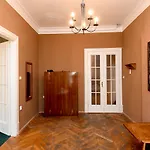 Halkrooms
