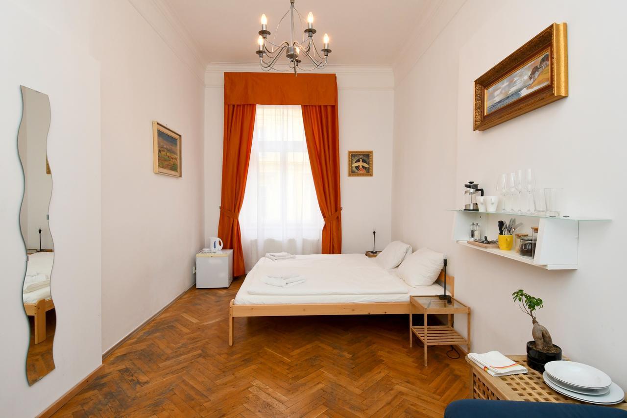 Halkrooms Affittacamere 4*