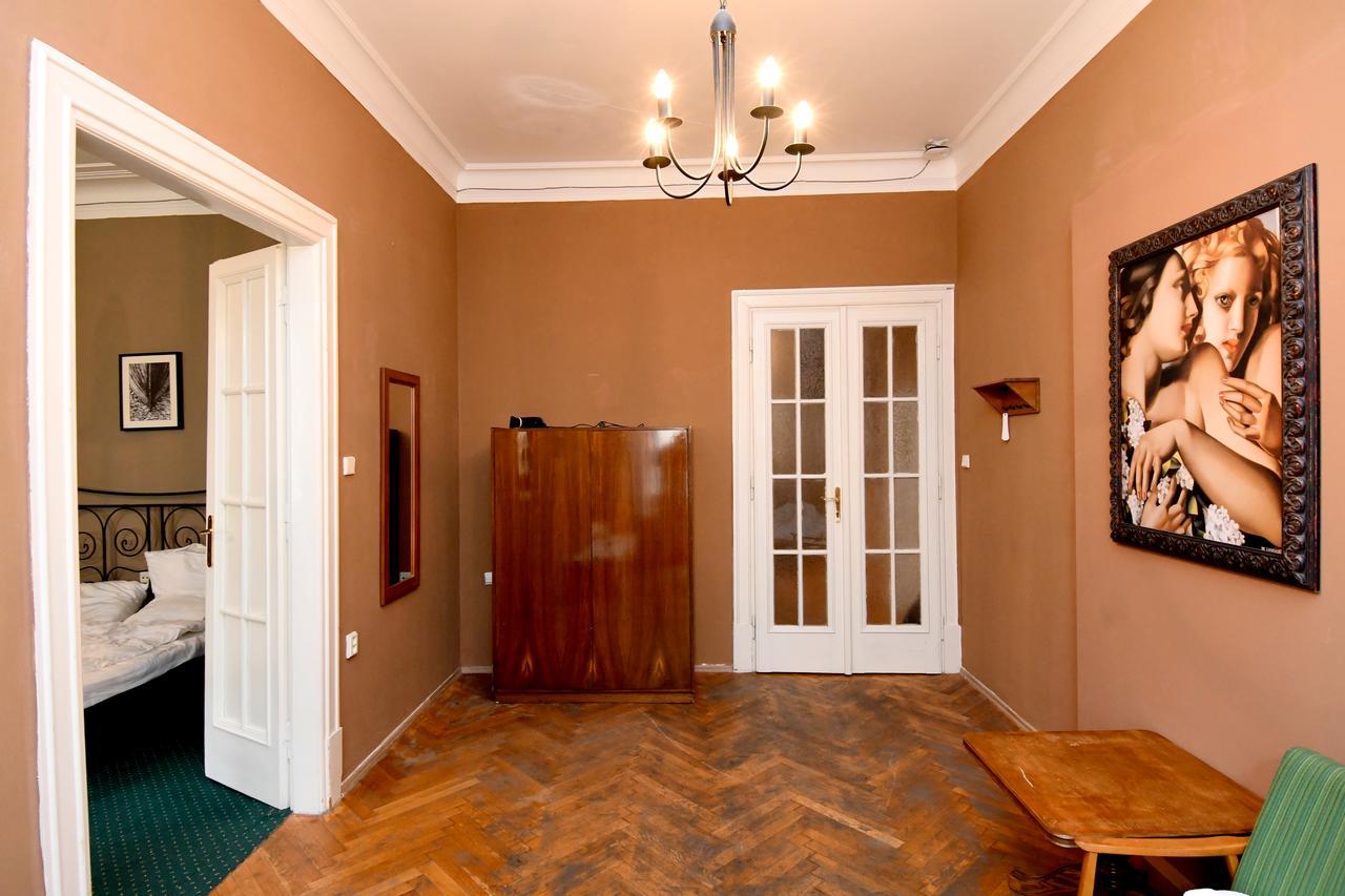 Halkrooms 4* Praga